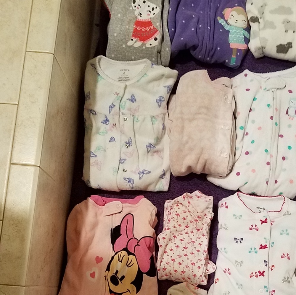 Variety of girls 1 piece pjs w/ feet in fleeece